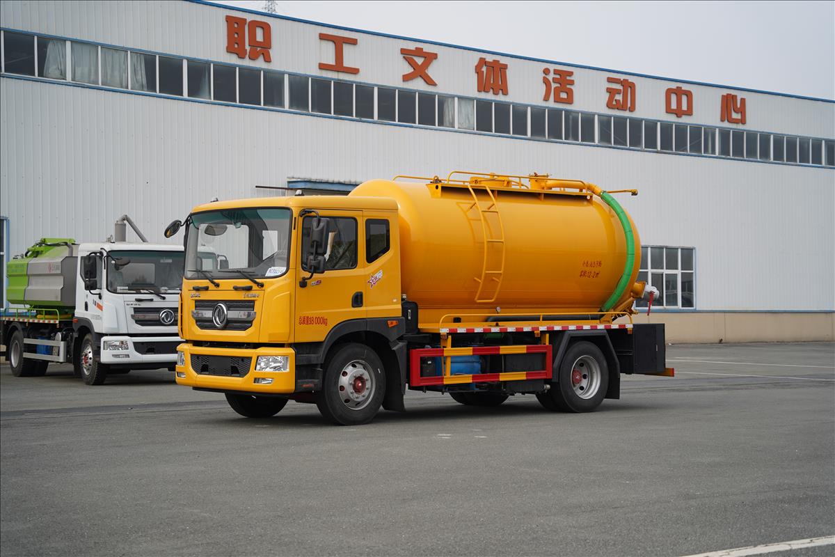 18T吸污車